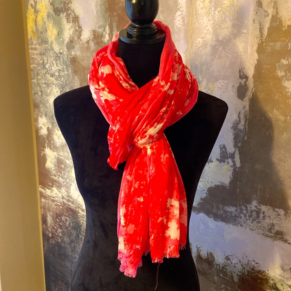 Tahari scarf